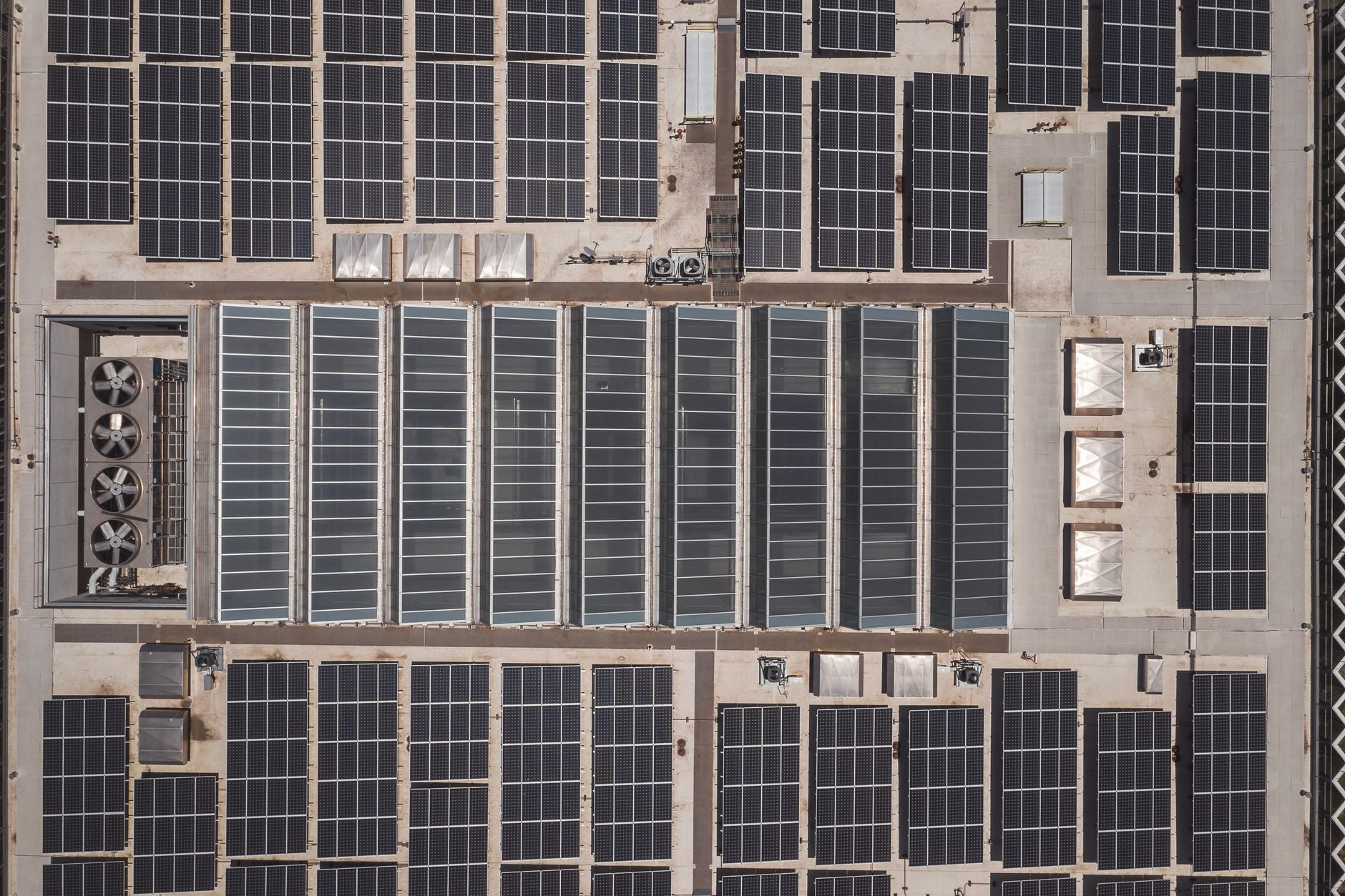 solar panel battery storage for businesses