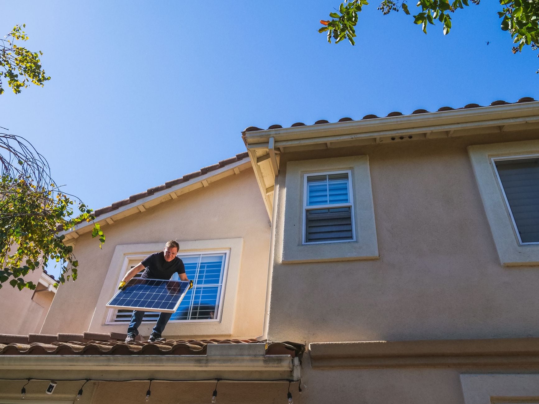 solar panel battery storage